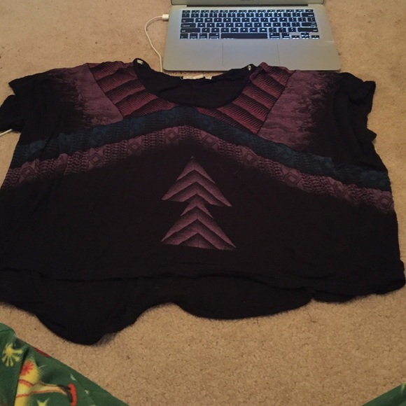 Short sleeve flowy shirt
