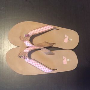 Vineyard Vines Flip Flops