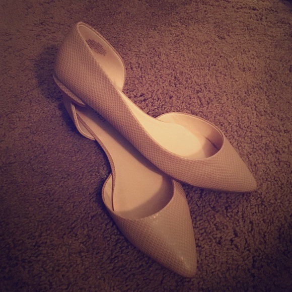 Nine West snakeskin Dorsey flats