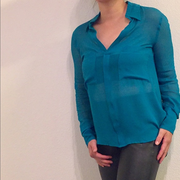 🎉Host Pick🎉BCBG Max Azria Teal Blouse - XXS - Picture 2 of 4