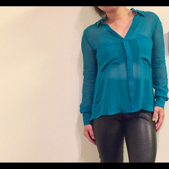🎉Host Pick🎉BCBG Max Azria Teal Blouse - XXS - Picture 3 of 4