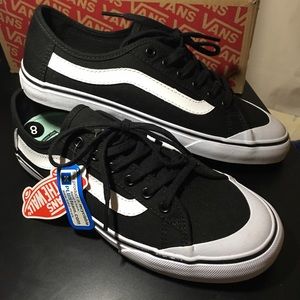 vans 8 ball