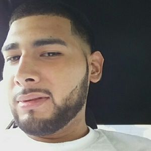 Meet your Posher, Carlos