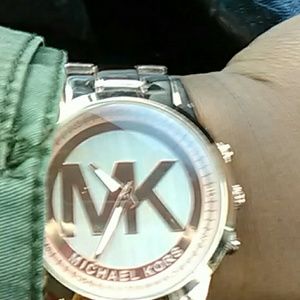 Meet your Posher, Michelle