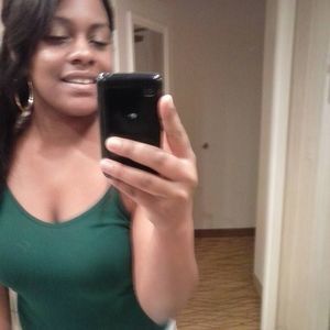 Meet your Posher, Jasmine