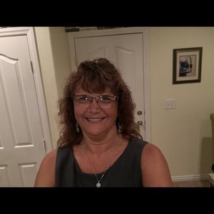 Meet your Posher, Joellen