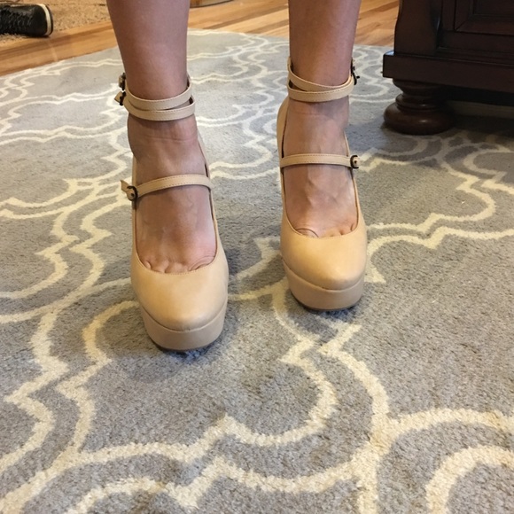Bcbg shoes size 9 worn once!