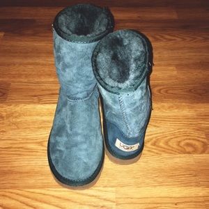 AUTHENTIC like new uggs