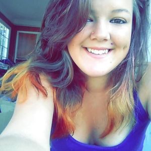 Meet your Posher, Adorra