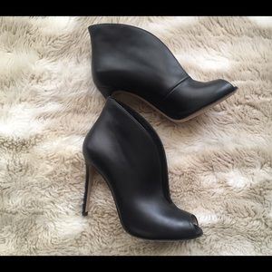 Gianvito Rossi Vamp Leather Black booties