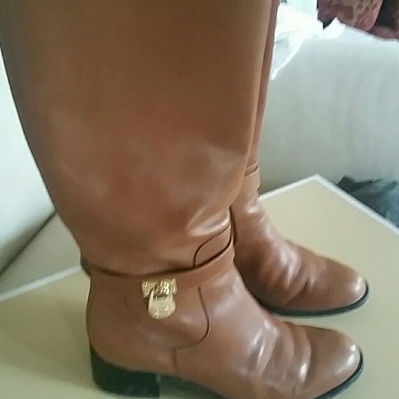 Boots - Picture 3 of 3