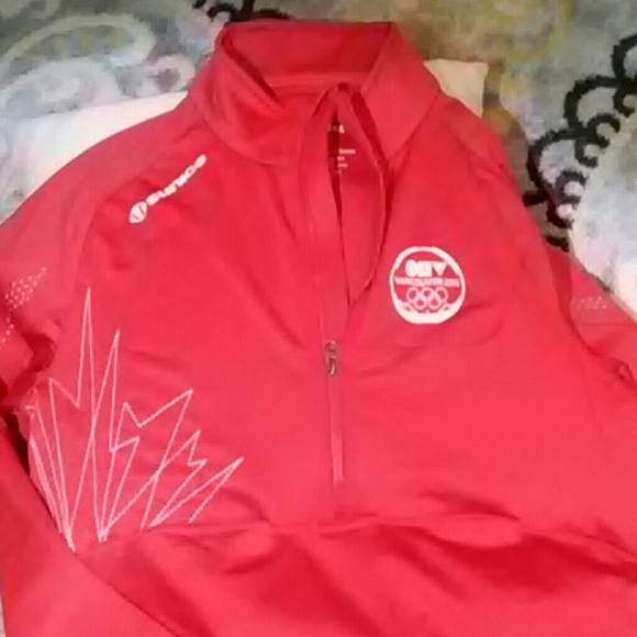 Sunice  Tops - SUNICE half zip Official CTV Vancouver Olympics