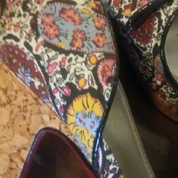 Paisley Heels size 6.5 - Picture 2 of 2