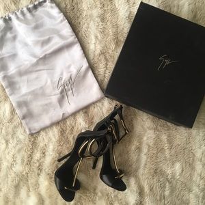 Giuseppe Zanotti Alien Black gold cage detail