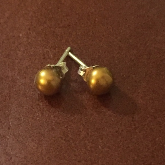 Sterling silver set of pearl earrings