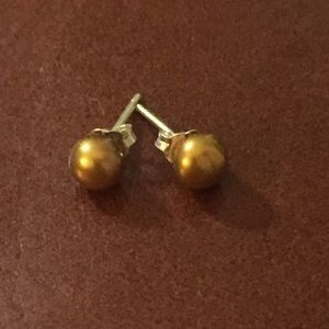 Sterling silver set of pearl earrings