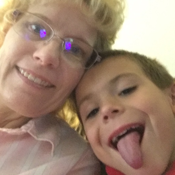 Meet your Posher, Susan ☺️ - Picture 2 of 2