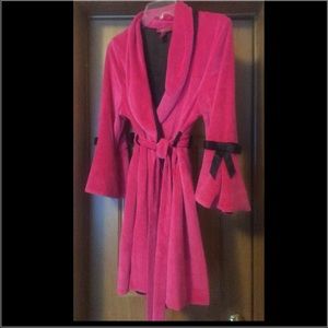 🎀BETSEY JOHNSON PINK ROBE WITH BLACK BOWS!!🎀