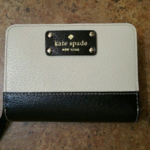 REDUCED UNTIL XMAS Kate spade mini wallet