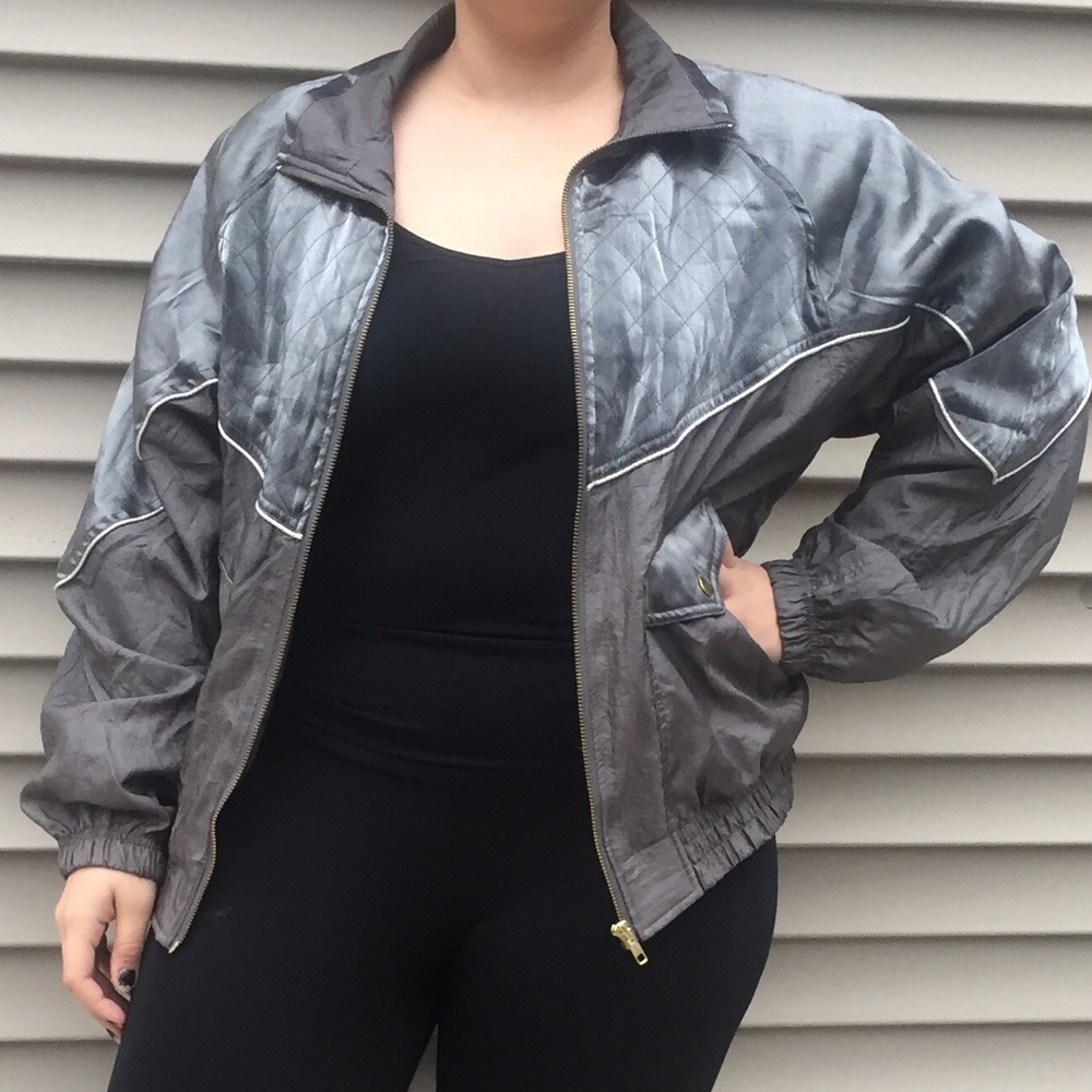 Vintage Silver Gray Windbreaker Light Jacket