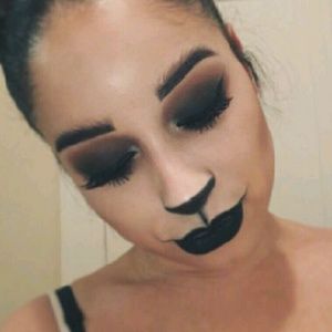 Meet your Posher, Briana