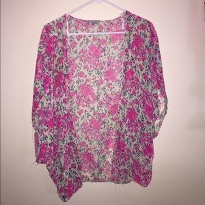 Adorable Charlotte Russe short sleeved kimono