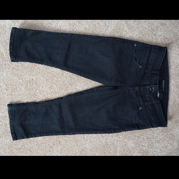 Dark wash GUESS denim jean Crops 24