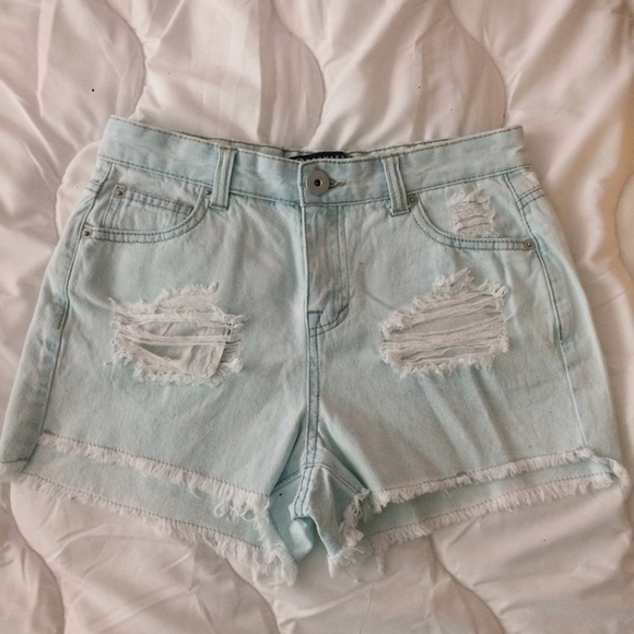 💙SOLD💙High-wasted Jean Shorts