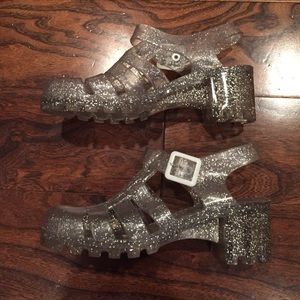Sparkly silver jelly sandals