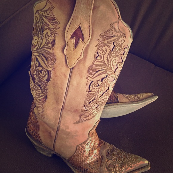 Gently used Corral Cowgirl Boots