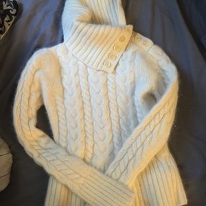 Banana republic cream sweater