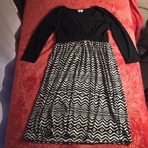 Women's Black & Cream London Times Dress Size 10
