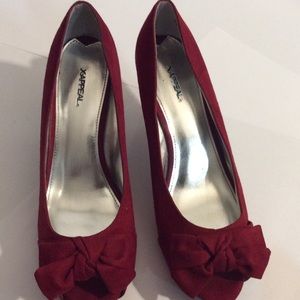Size 9. Bellini pumps