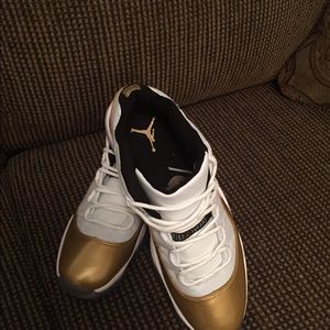 Meet your Posher, Dillion