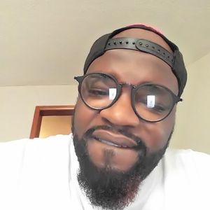 Meet your Posher, Larry