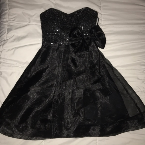 B. Darlin Black Dress - Picture 1 of 2