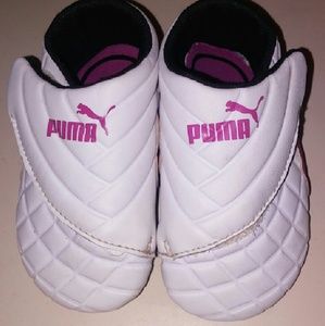 Puma baby shoes size 4