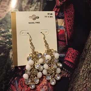 Beautiful chandelier gold and rhinestone.