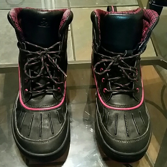 Girls boots
