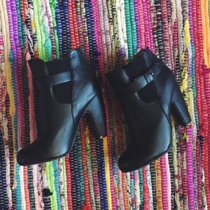 SIZE 8.5 Black Ankle Booties