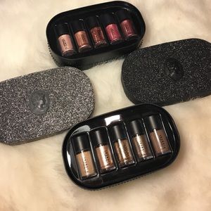 Mac pigment and glitter sets