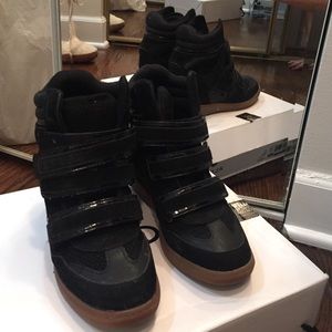Wedged black suede sneakers