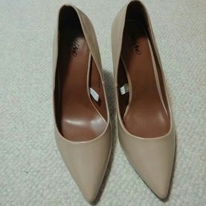 Mossimo Nude Pumps