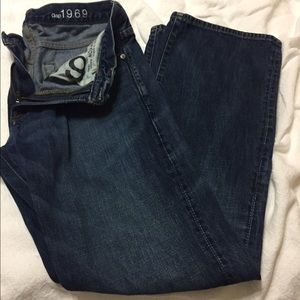 Men's dark wash Gap jeans