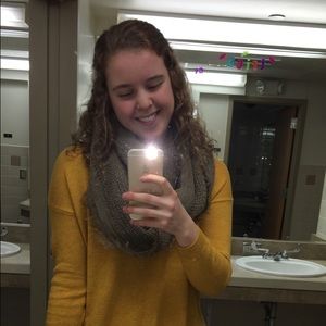 Meet your Posher, Hayley