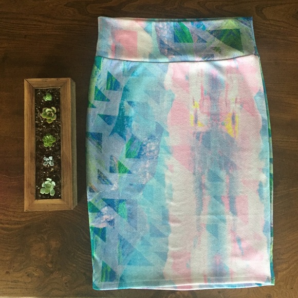 GORGEOUS Lularoe Cassie skirt!