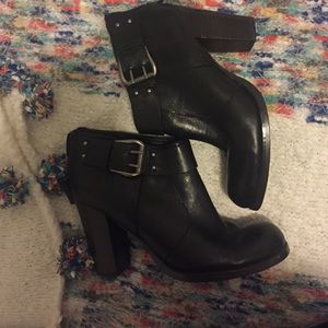 Nine West heeled ankle boots, buckle detail, 8.5