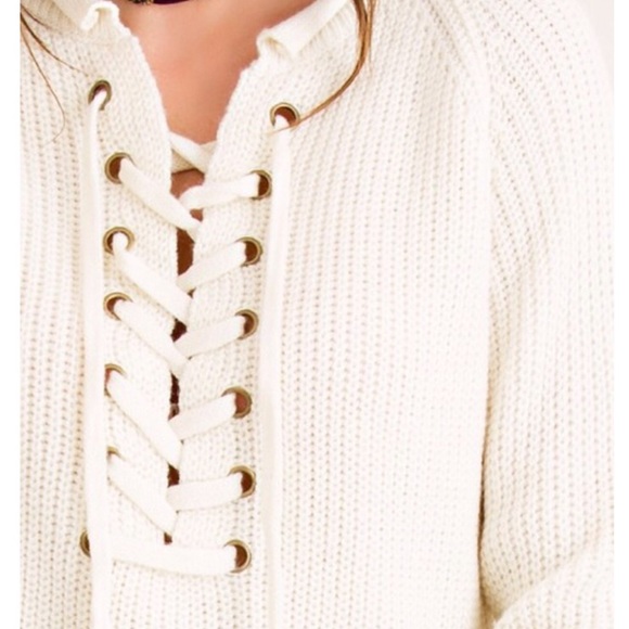 Sold out! Snow White Lace Up Sweater - Picture 4 of 4