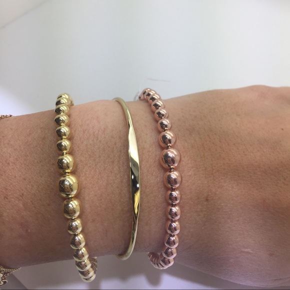 Jewelry - •Sold• Woman's gold bar bangle.