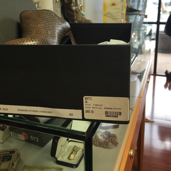 Booties by Devi Kroell - Picture 4 of 4